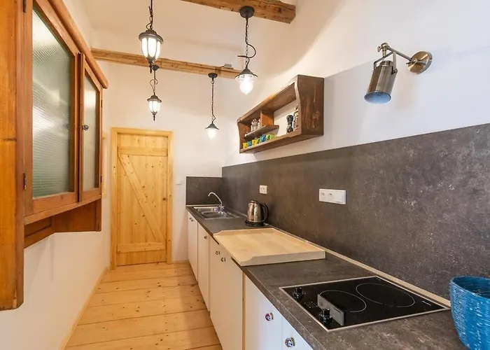 Апартаменти Sirius G In Center Of Cb